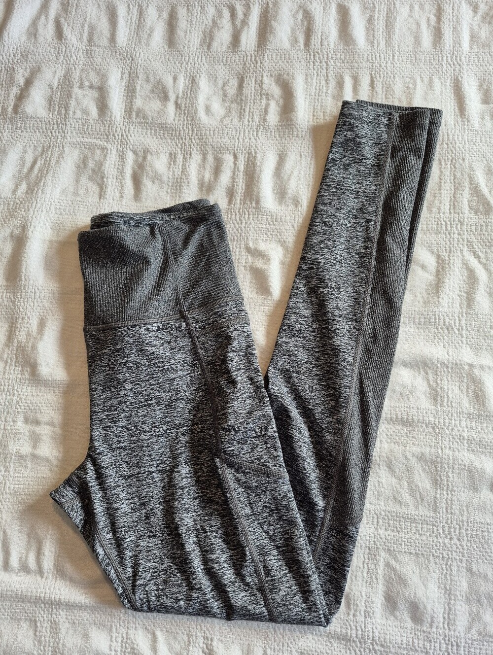 Athleta women's Medium gray/black heather Exhale Heel Tight EUC